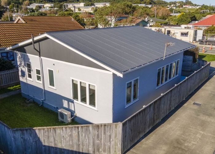  at 7C Mclellan Street, Tawa, Wellington