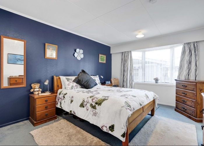 at 22 Waiwera Place, Merrilands, New Plymouth