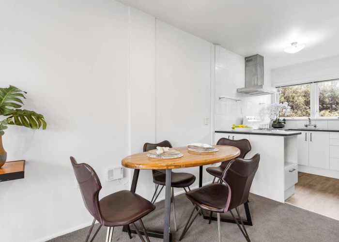 at 6/11 Tawera Road, Greenlane, Auckland