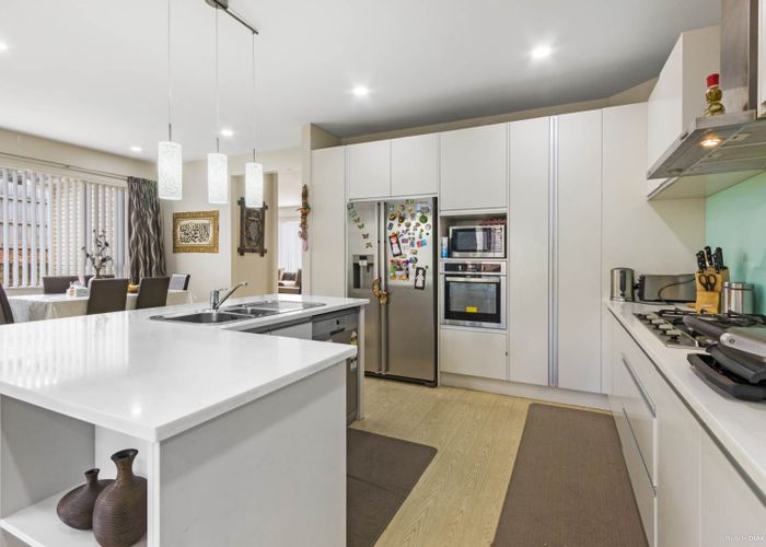  at 80 Lake Panorama Drive, Henderson Valley, Auckland