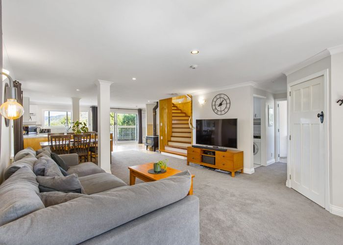  at 1084 Scenic Drive North, Swanson, Waitakere City, Auckland