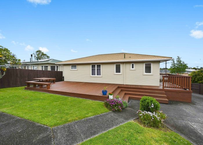  at 7 Matthews Crescent, Melville, Hamilton