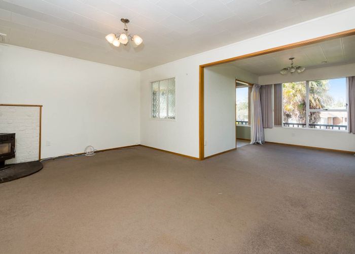  at 7 Cockayne Crescent, Sunnynook, Auckland