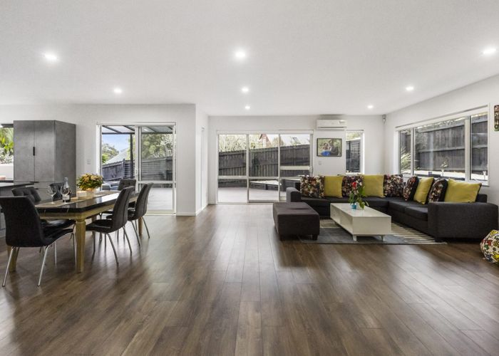  at 11 Sunshine Boulevard, Sunnyvale, Waitakere City, Auckland