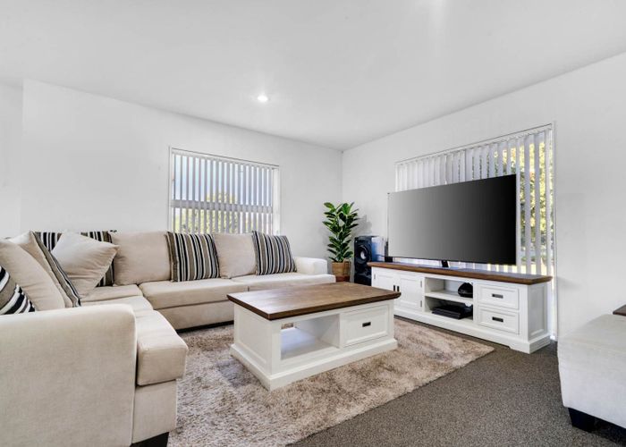  at 70 Popokatea Drive, Takanini, Papakura, Auckland