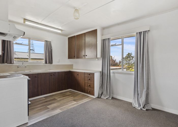  at 112 Centennial Avenue, Helensburgh, Dunedin