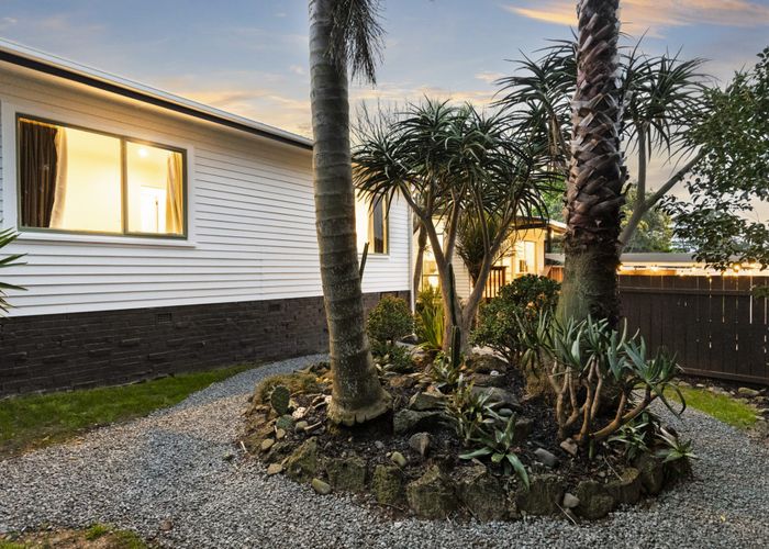  at 103A Woodglen Road, Glen Eden, Waitakere City, Auckland