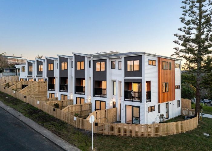  at 1/90 Stredwick Drive, Torbay, North Shore City, Auckland