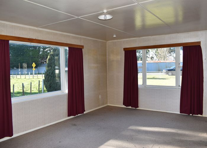  at 64 Chester Road, Clareville, Carterton