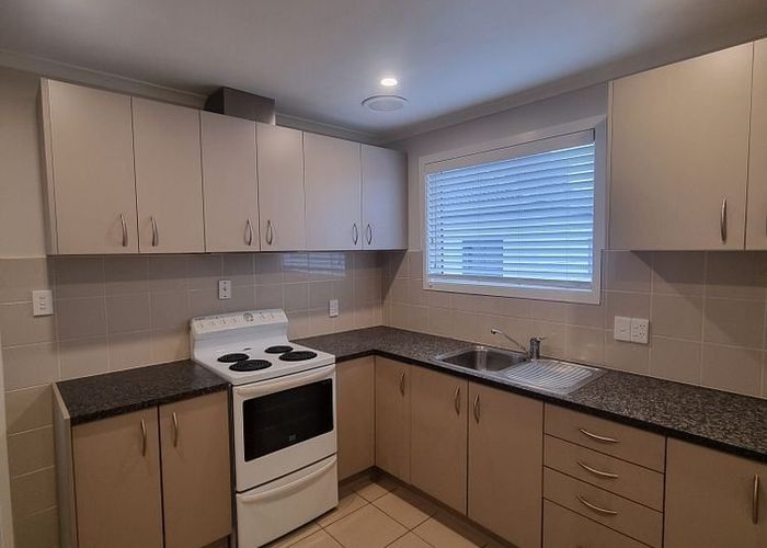  at 95 Everglade Drive, Totara Heights, Manukau City, Auckland
