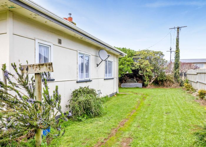  at 35 Mawhitiwhiti Road, Normanby, Hawera