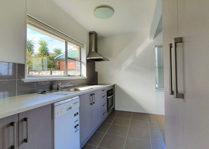  at 2/44 Moore St, Howick, Manukau City, Auckland