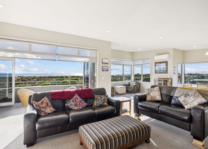  at 33 Marram Way, Peka Peka