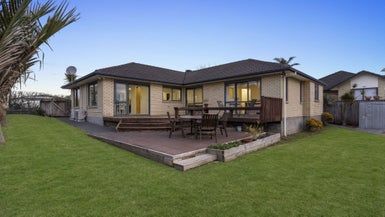  at 187 Sturges Road, Henderson, Auckland