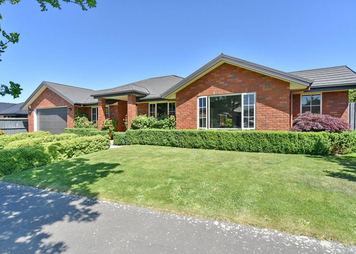  at 42 Woodhurst Drive, Casebrook, Christchurch
