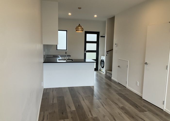  at 9/41 Routley Drive, Glen Eden, Auckland