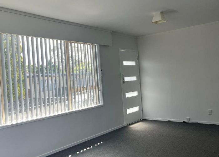  at 2/34 Sabulite road, Kelston, Waitakere City, Auckland