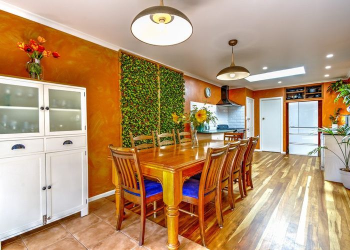  at 33 Resthill Crescent, Glenview, Hamilton