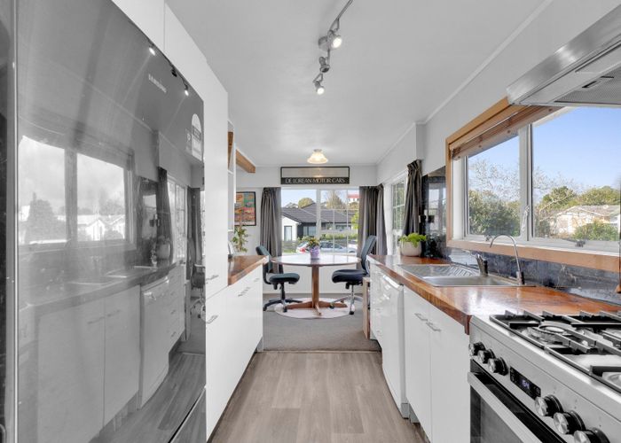  at 6 Camden Place, Pukete, Hamilton, Waikato