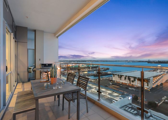  at 1602/30 Beach Road, Auckland Central, Auckland