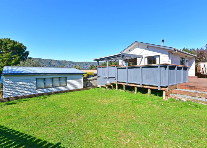  at 3 Fenchurch Grove, Stokes Valley, Lower Hutt