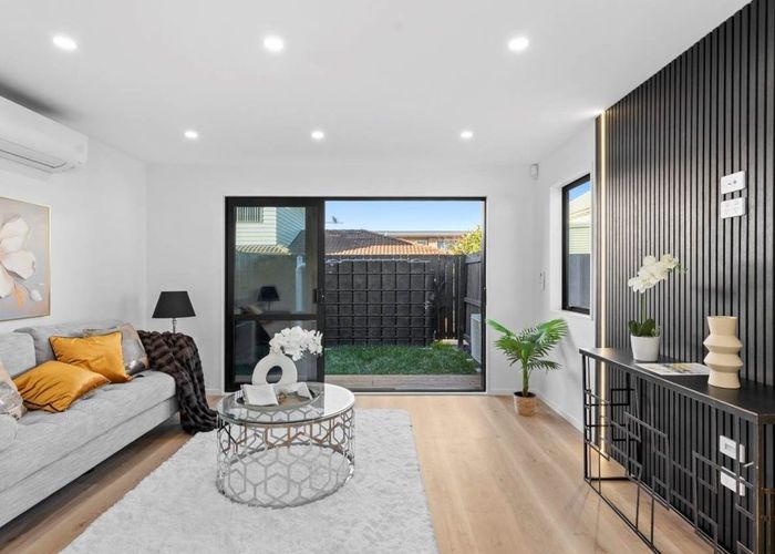  at 4/44 Avenue Road, Otahuhu, Auckland