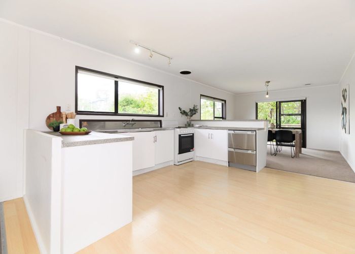  at 7 Valdese Rise, Browns Bay, Auckland