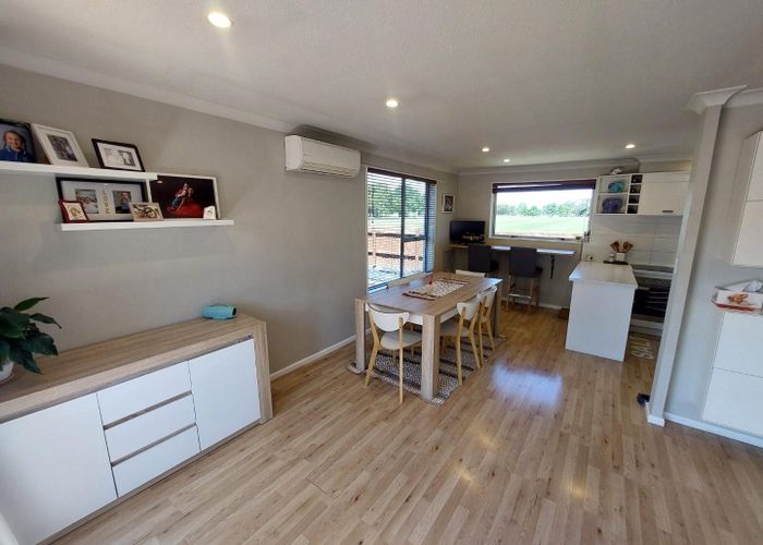  at 39B Oakley Crescent, Hornby, Christchurch City, Canterbury