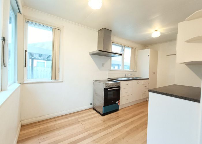 at 27 Coates Crescent, Panmure, Auckland City, Auckland