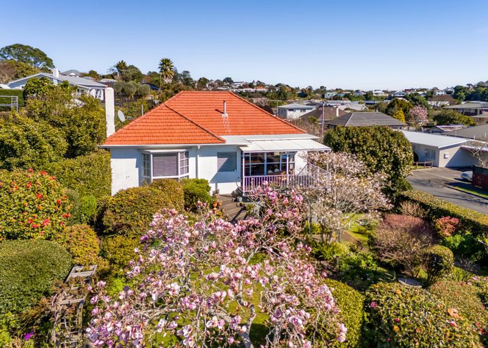  at 32 Queens Road, Glen Avon, New Plymouth, Taranaki