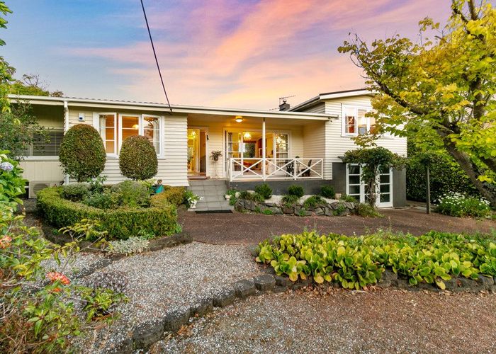  at 63 Forrest Hill Road, Milford, Auckland
