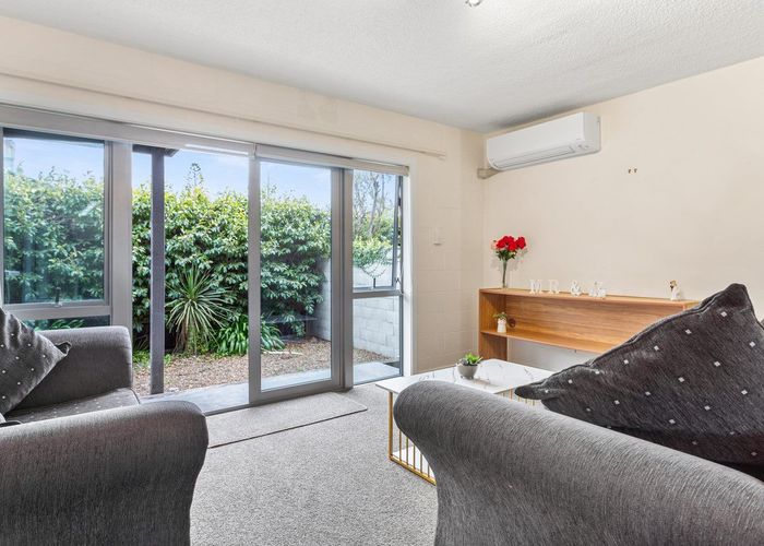  at 1/15 Marriner Street, Sumner, Christchurch