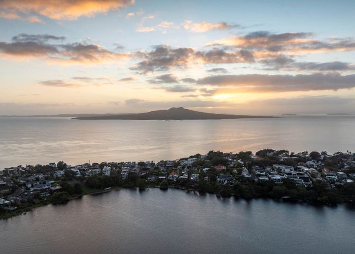  at 286 Hurstmere Road, Takapuna, North Shore City, Auckland