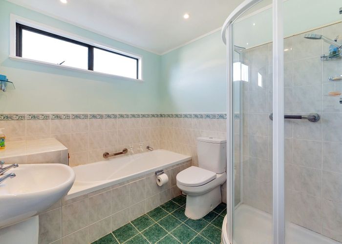  at 27 Fernleigh Avenue, Royal Oak, Auckland City, Auckland
