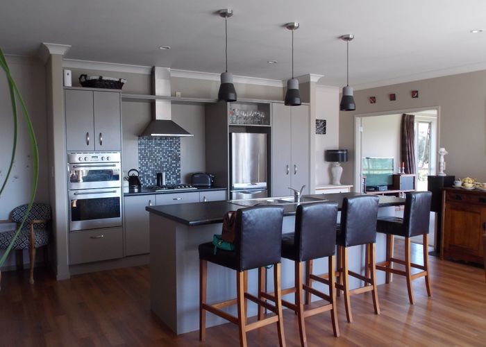  at 235C Watershed Road, Bunnythorpe