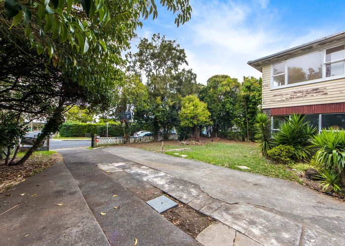  at 22 Pinedale Place, Henderson, Auckland