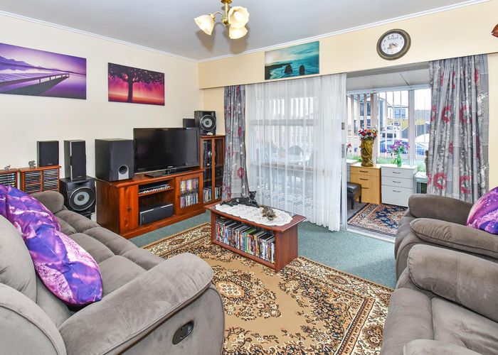  at 2/55 Pah Road, Papatoetoe, Auckland