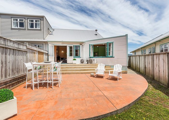  at 4 Rodney Street, Northland, Wellington