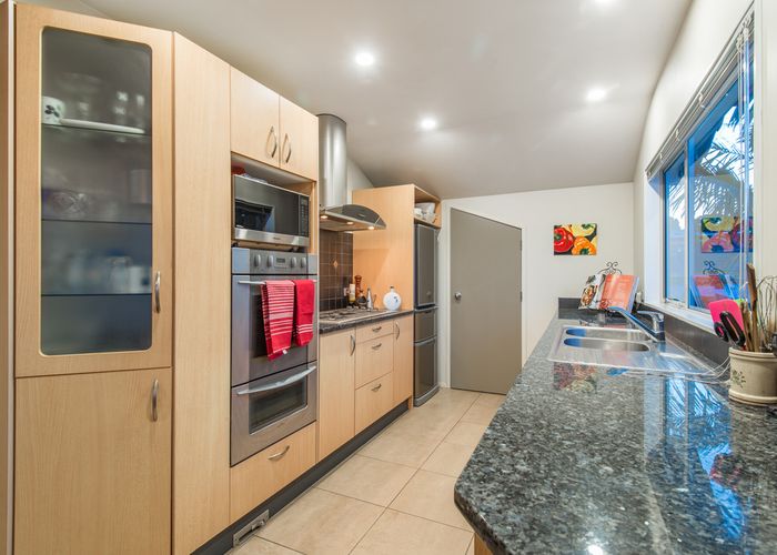  at 42 Selwyn Road, Cockle Bay, Auckland