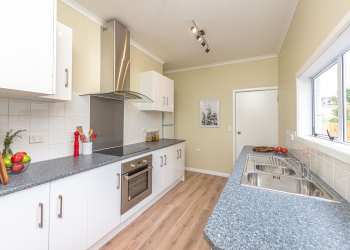  at 14 Carlton Avenue, Gonville, Whanganui