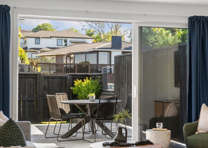  at 46 Lantana Road, Green Bay, Auckland