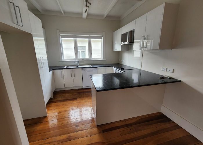  at 8 Formby Avenue, Point Chevalier, Auckland