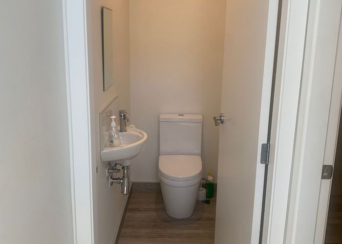  at 2/21 Tireti Road, Titahi Bay, Porirua, Wellington