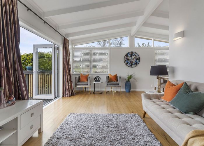  at 22 Robbies Road, Shelly Park, Auckland
