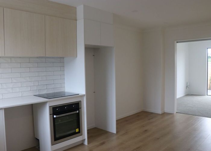  at 33 Sun Orchid Avenue, Manukau, Manukau City, Auckland