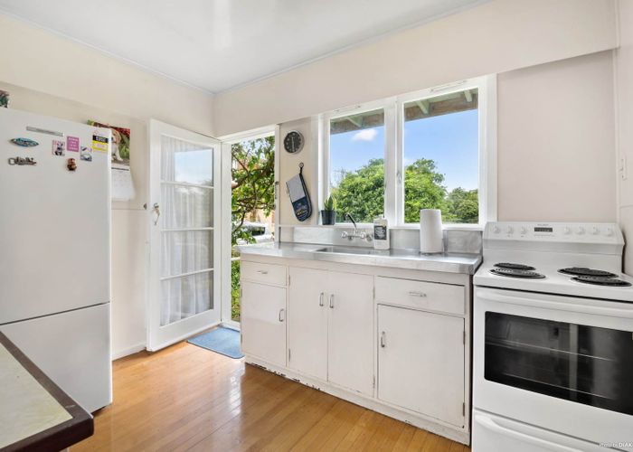  at 3/18 Fowler Street, Northcote, Auckland