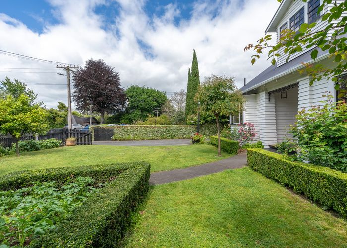  at 8 Riro Street, Hamilton East, Hamilton