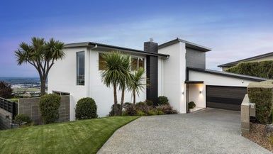  at 5 Peregrine Close, Mount Pleasant, Christchurch