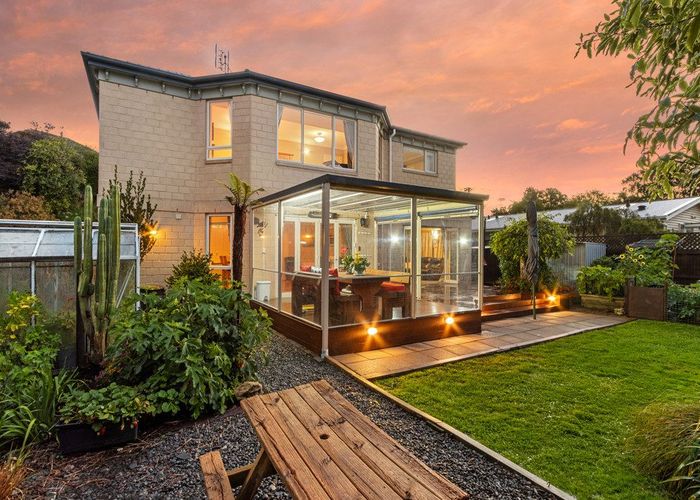  at 137 Centaurus Road, St. Martins, Christchurch City, Canterbury