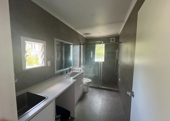  at 2 Glengarry Road, Glen Eden, Waitakere City, Auckland